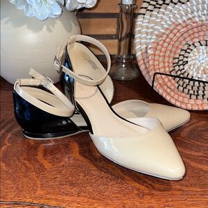 Elegant Beige and Black Women's Shoes